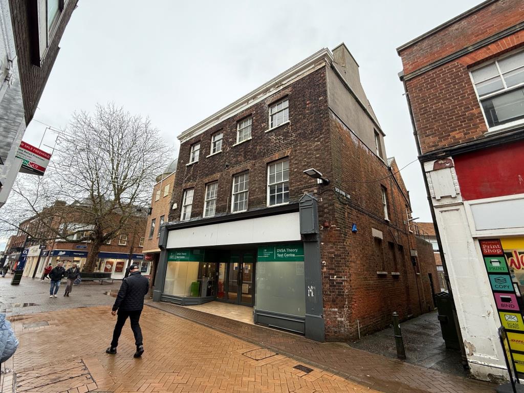Lot: 73 - VACANT UPPER FLOOR WITH POTENTIAL IN HIGH STREET LOCATION - Front Elevation of building